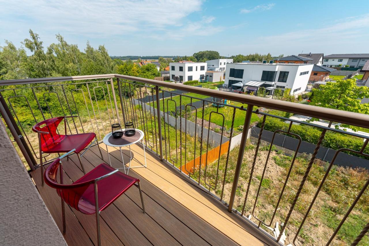 Laskara Garden Apartment By Prague Forest Nové Jirny Dış mekan fotoğraf