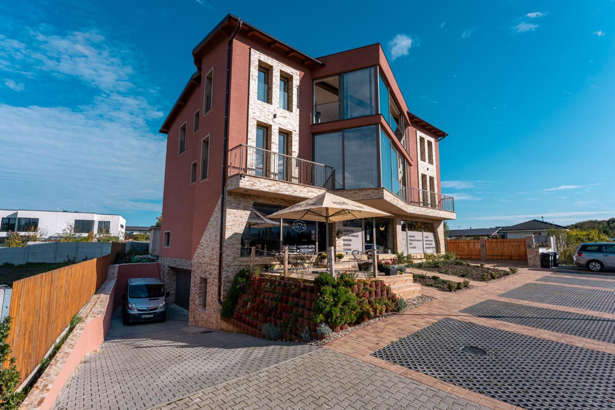 Laskara Garden Apartment By Prague Forest Nové Jirny Dış mekan fotoğraf